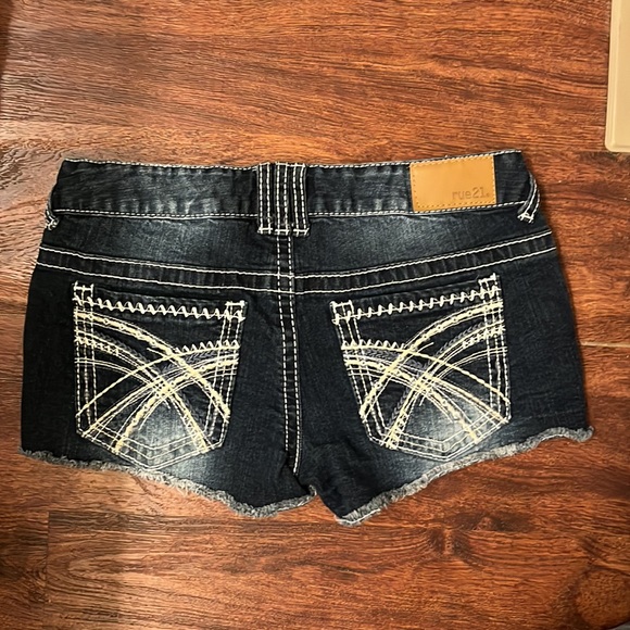 Rue 21 shorts - Picture 3 of 3